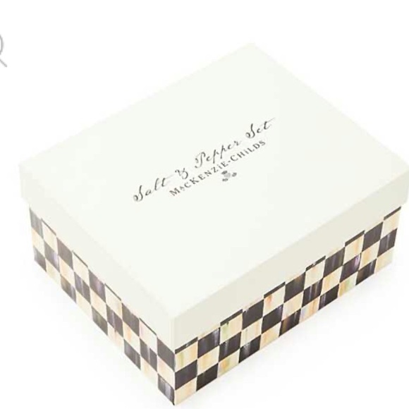 💘🍭 MacKenzie- Childs Witch's Purple Stripe Shoes Salt & Pepper Set💘🍭 - Picture 3 of 3